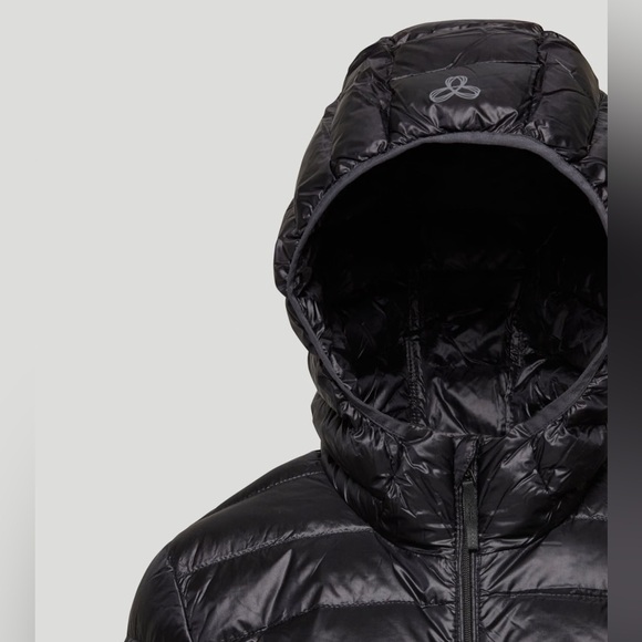 Aritzia Puffer Jacket - Picture 2 of 5